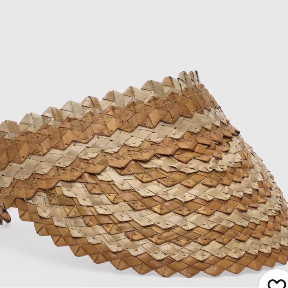 NWOT Vince Camuto Tan and Cream Woven Straw Visor Hat